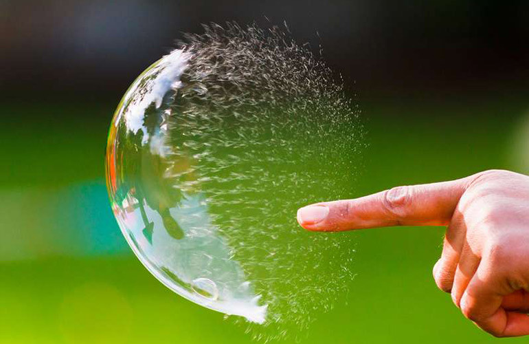 Cómo hacer burbujas irrompibles que rebotan